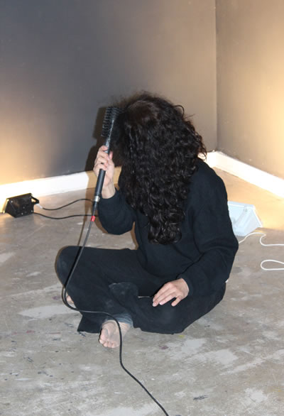 alt